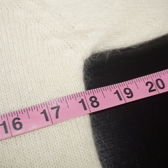 Vintage 80s Lambswool Angora Cardigan Sweater - Picture 5 of 7